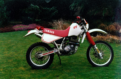 TT 600 in Rot.jpg